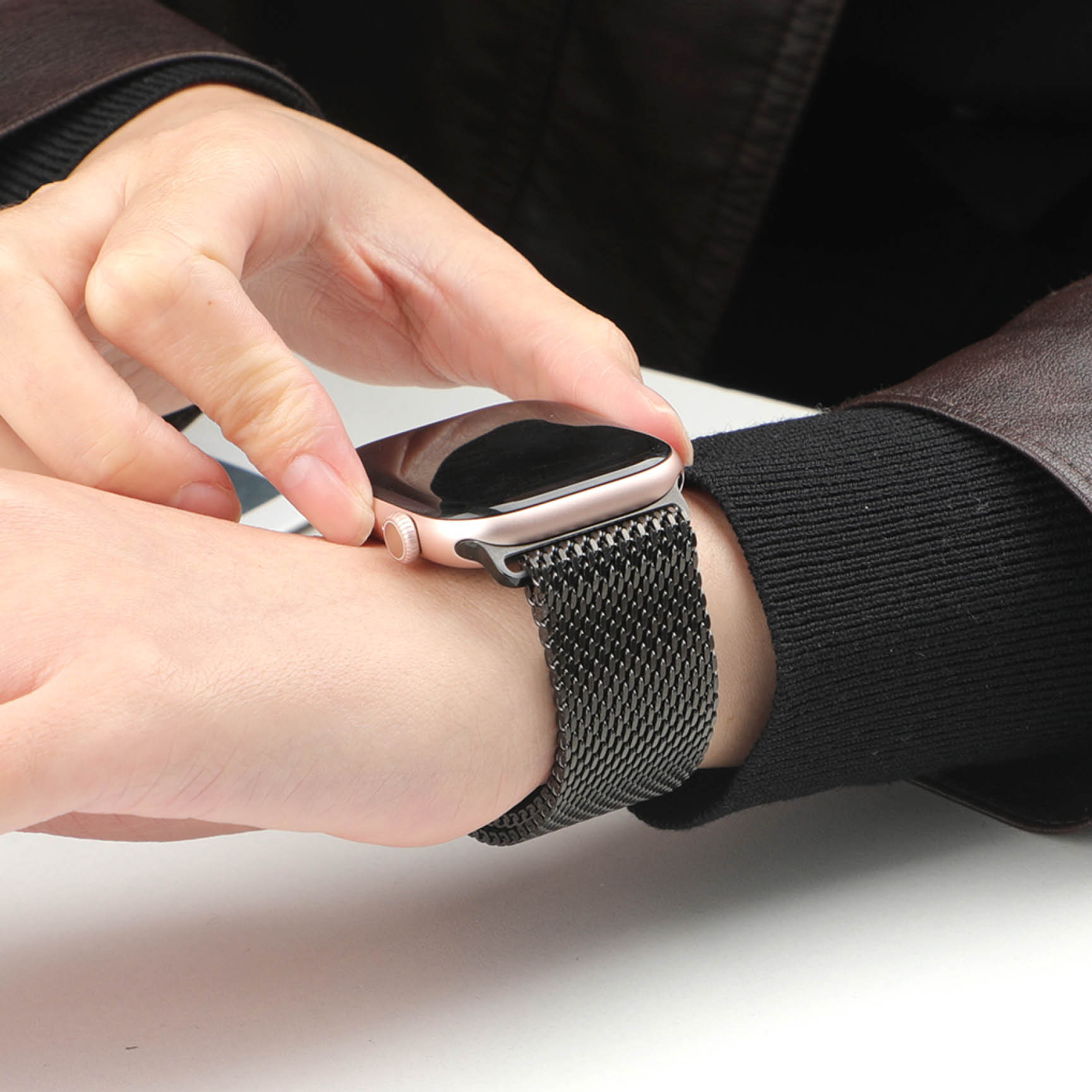 Apple Watch バンド Ultra2 3 49mm  - Mesh Coil Strip のレビューと価格